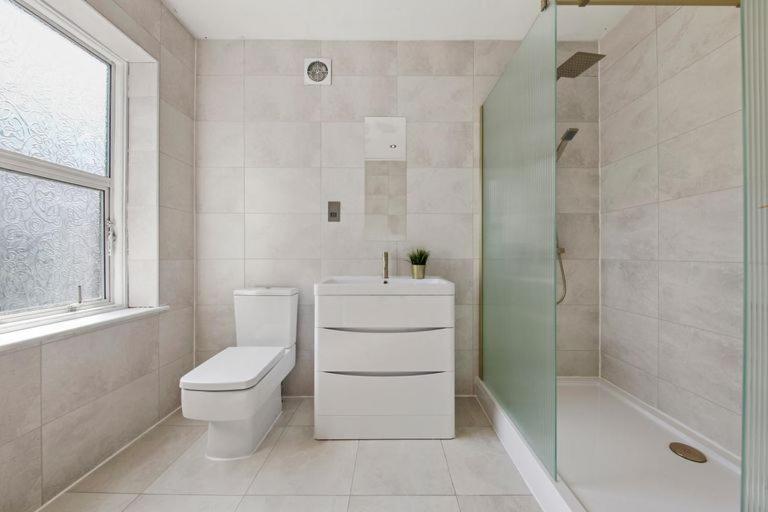 Stunning Studio Flat With Free On-Street Parking! Plumstead  Exterior foto